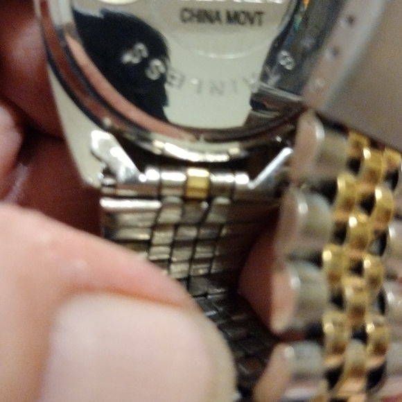 NWT Men's Geneva Watch - Picture 10 of 11